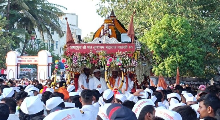 Pune Sant Tukaram Maharaj S Palkhi Procession Enchants Pimpri