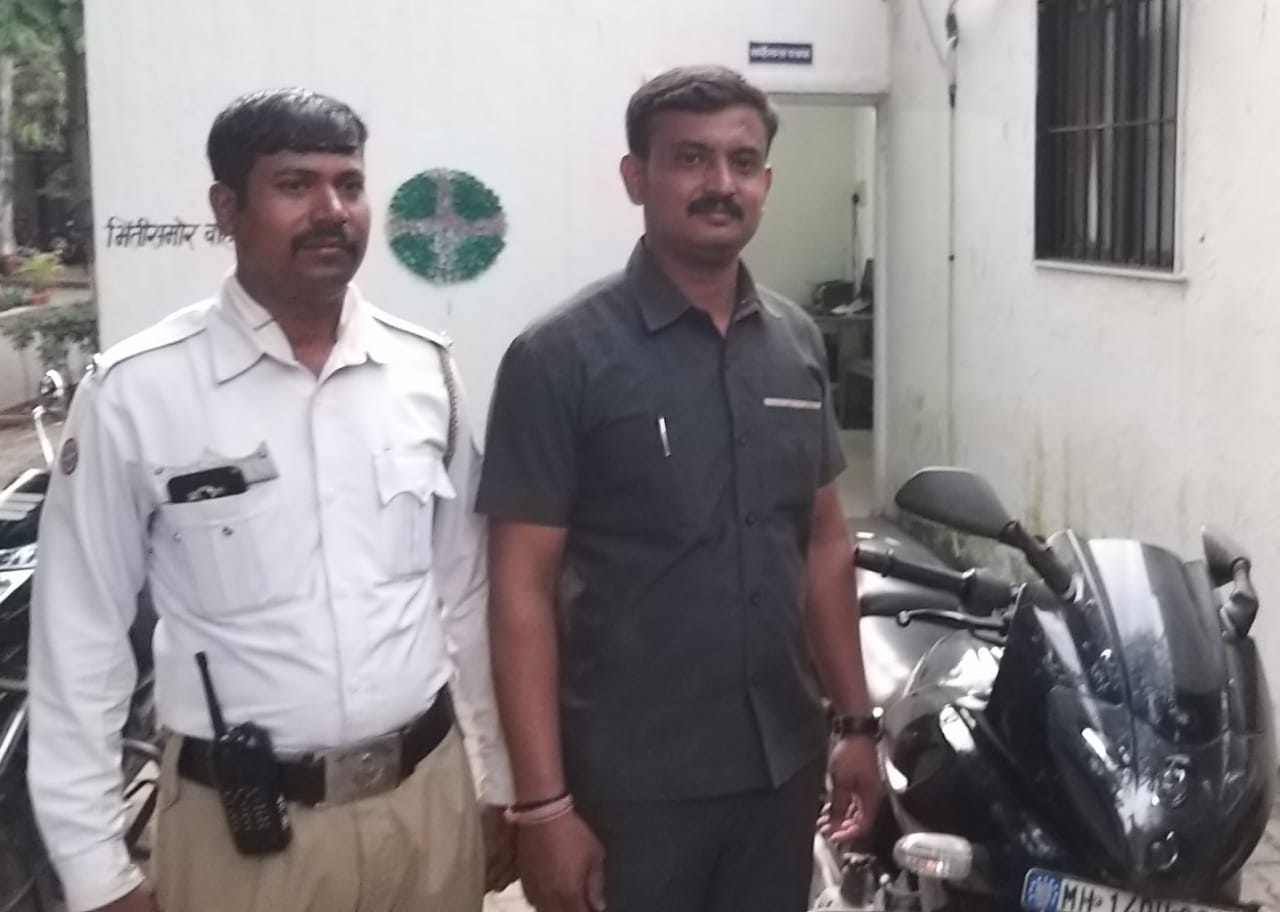 Pune cops chase robbers, recover Rs 10 lakhs looted cash – Punekar News