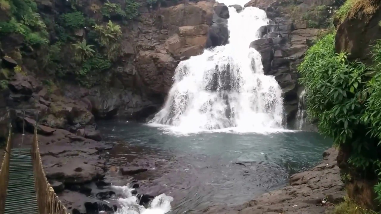 Pune Tourists Crowd Bhimashankar Amid Heavy Rains Authorities Issue   Bhimashankar Waterfal 