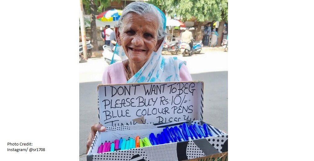 Pune old woman prefers selling pens than begging on streets
