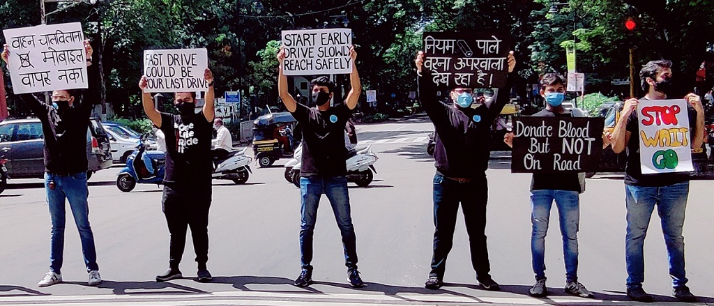 pune traffic rules youths