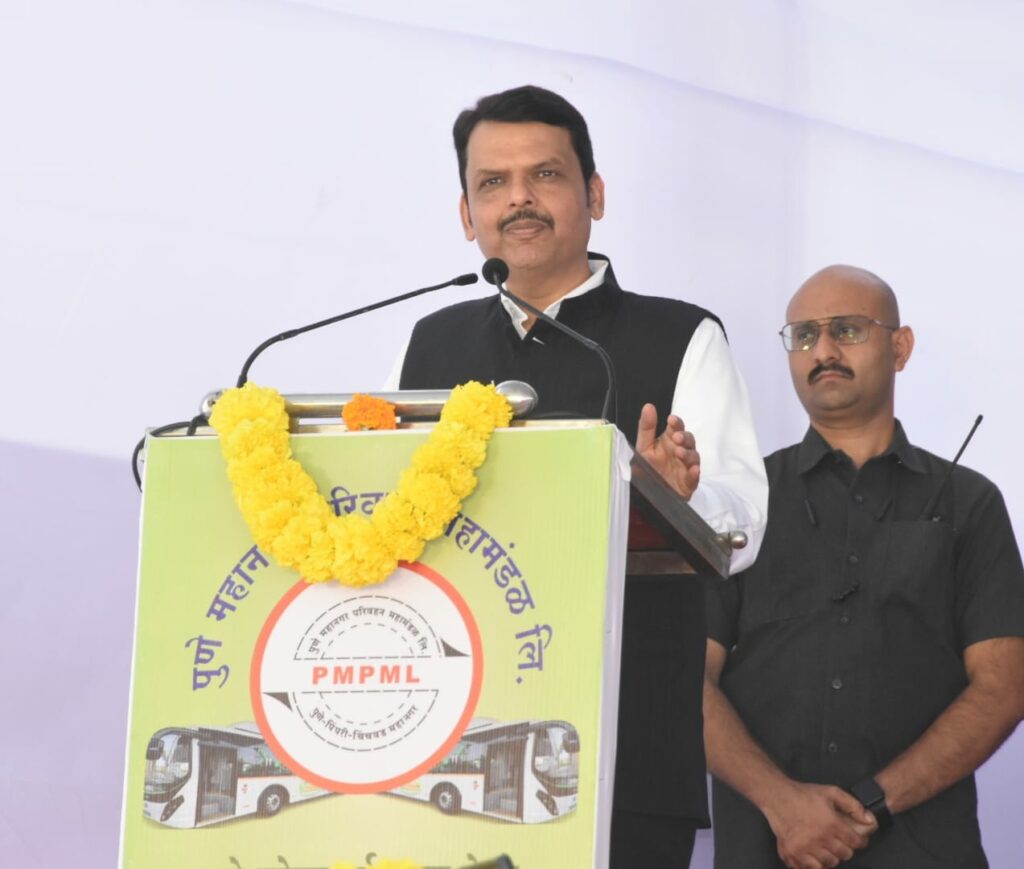 Devendra Fadnavis Arrives Early In Pune; Says, "This Is Not My ...