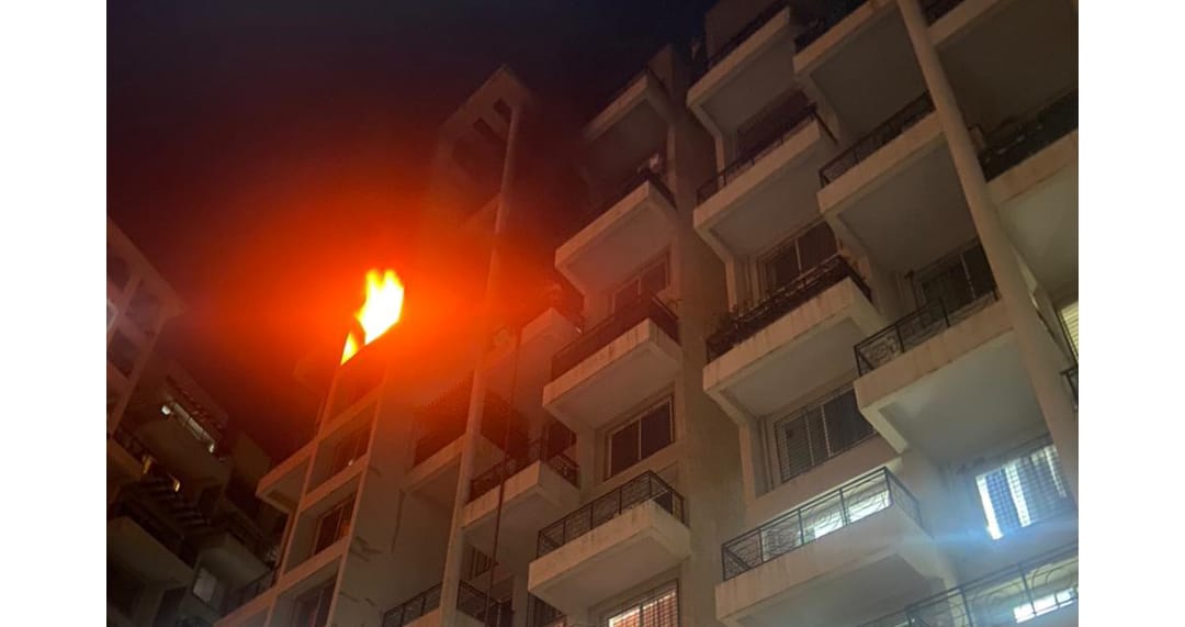 Pune: Fire Engulfs Ninth Floor of Bramha Skycity Flat In Kalwad, No Injuries Reported