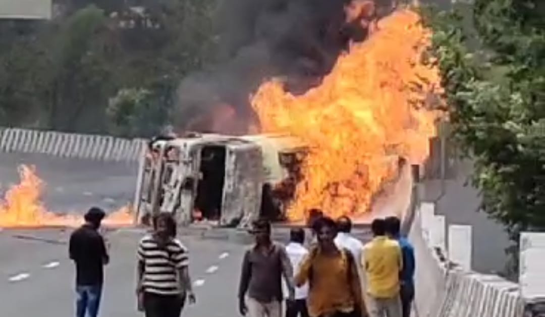 Lonavala: Major Accident on Mumbai-Pune Expressway Claims Lives and Triggers Traffic Chaos