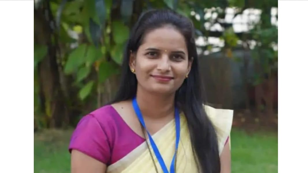 Pune ZP School Teacher Mrunal Ganjale Wins Coveted National Teacher Award