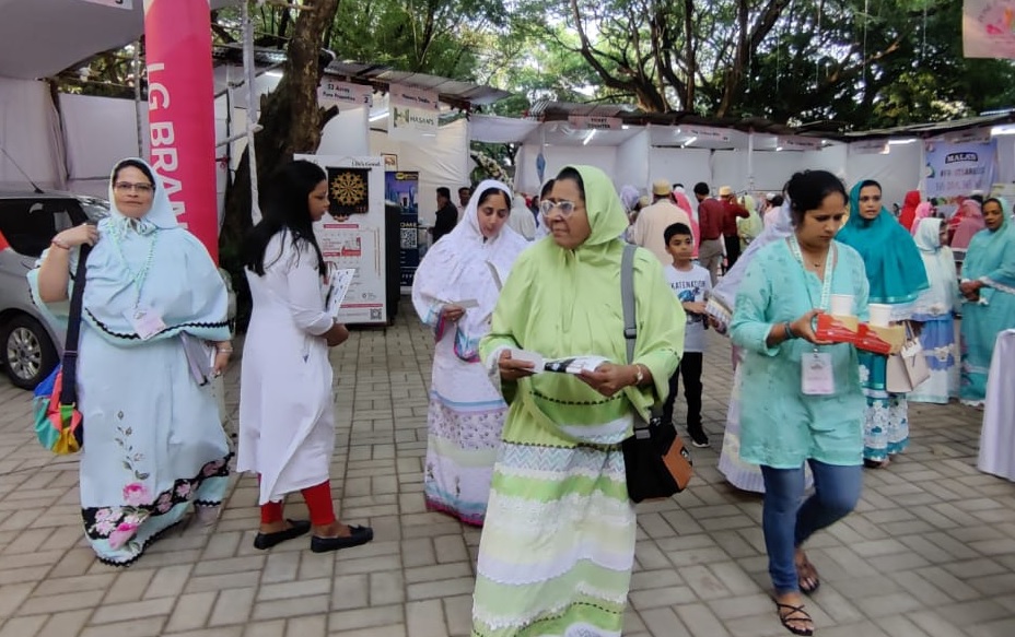 dawoodi bohra women at Pune Pavillion Expo