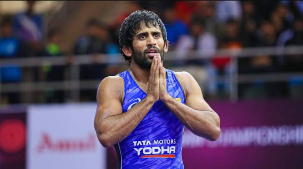 Wrestler Bajrang Punia Returns Padma Shri Award In Protest - Punekar News