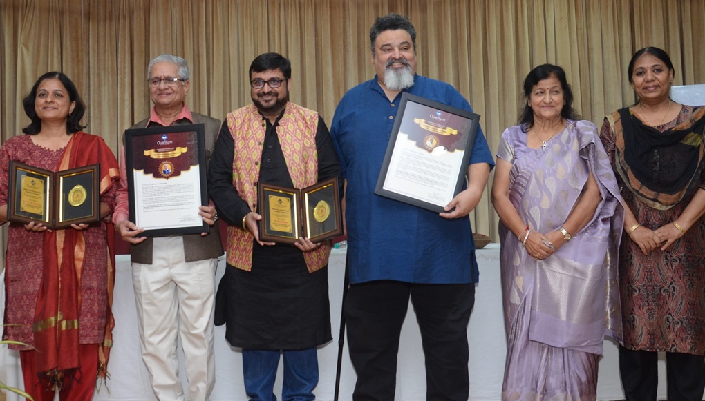 historians awarded in Pune